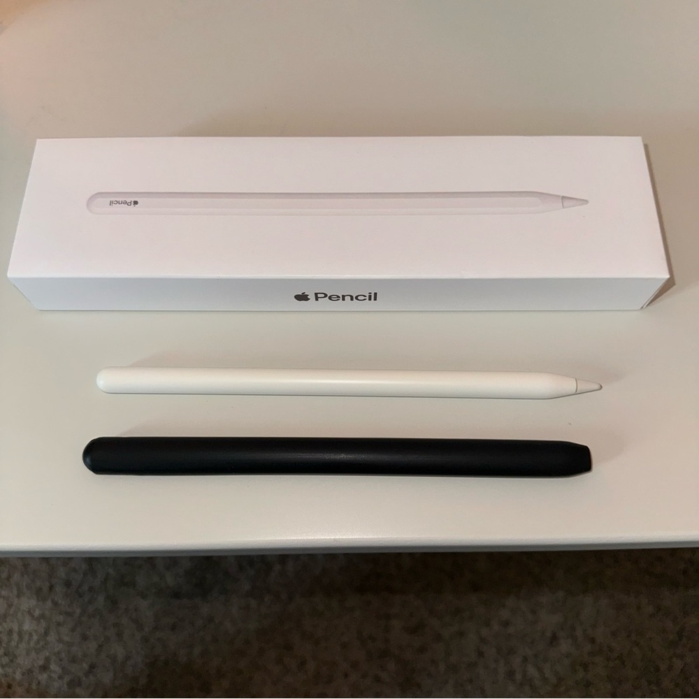 Apple Pencil with Silicone Black Sleeve